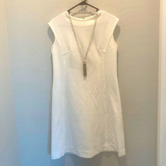 Dresses & Skirts - CLASSY vintage dress!!